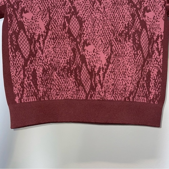 Fabletics Kamila Seamless Long Sleeve Cropped Workout Top Size XS - Picture 4 of 7